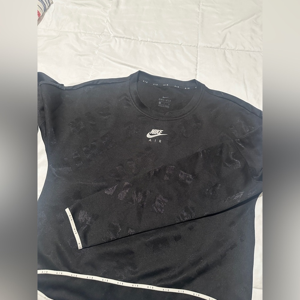 Nike dry fit sweatshirt